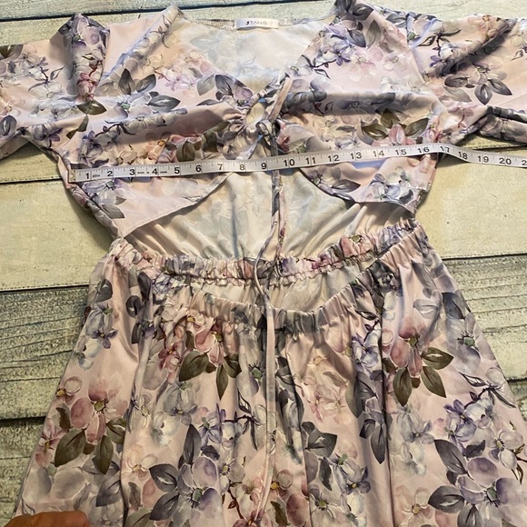 Stanib purple floral print silky feel romper XL - Picture 7 of 11